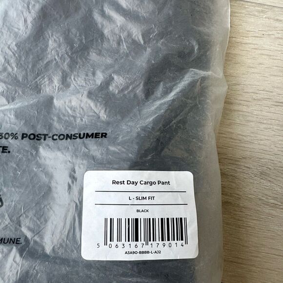 GYMSHARK REST DAY CARGO‎ PANTS
Slim Fit BLACK LARGE NWT in packaging - Picture 6 of 6